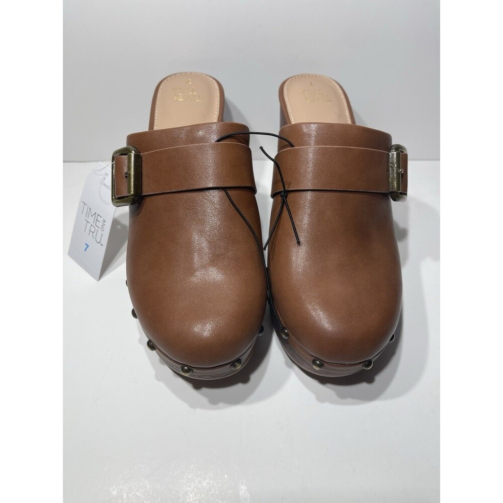 Time  And True Mule Clog With Bold Buckle Size 7/8 Studded